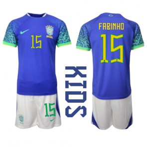 Brasilien Fabinho #15 kläder Barn VM 2022 Bortatröja Kortärmad (+ korta byxor)